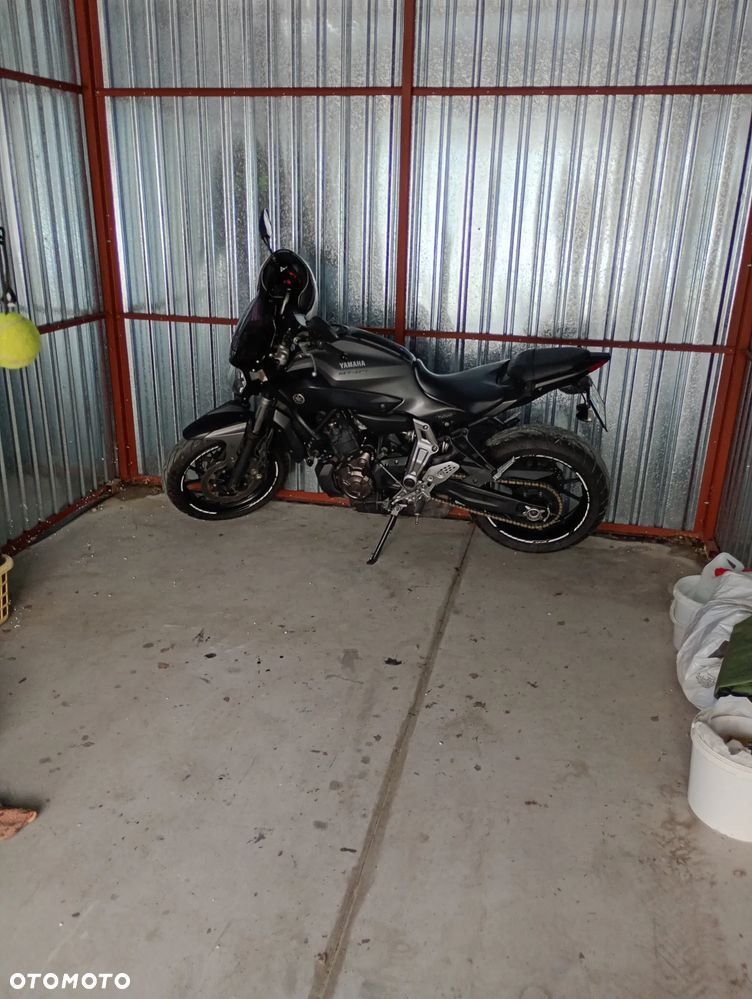 Yamaha MT - 2