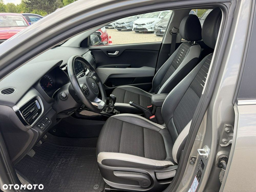 Kia Stonic - 10