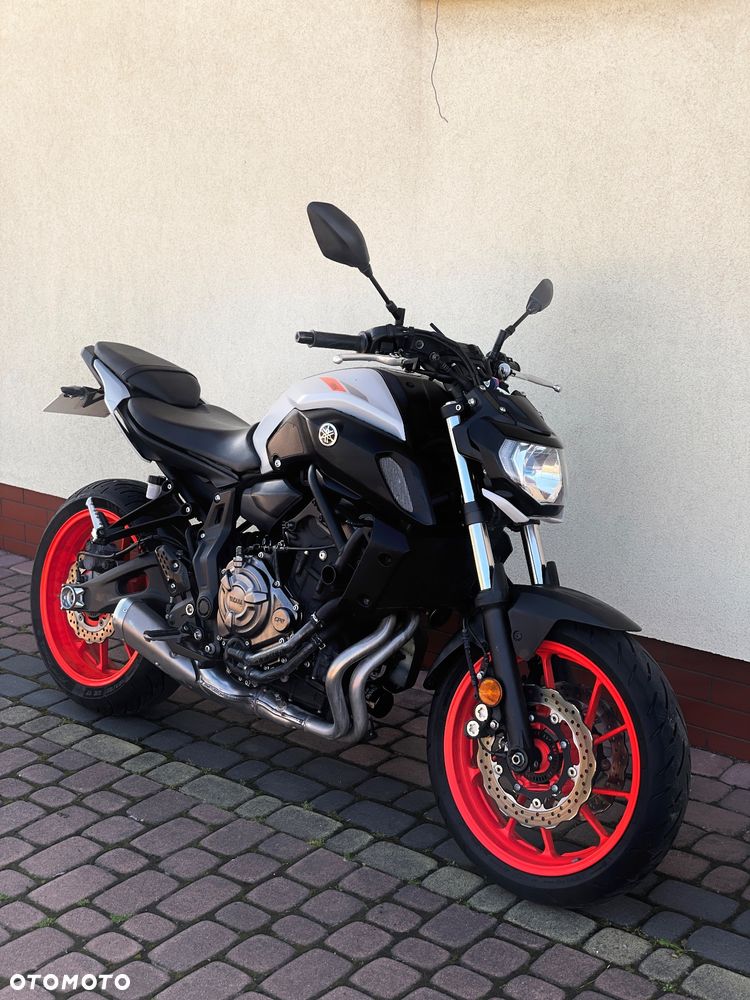 Yamaha MT - 2