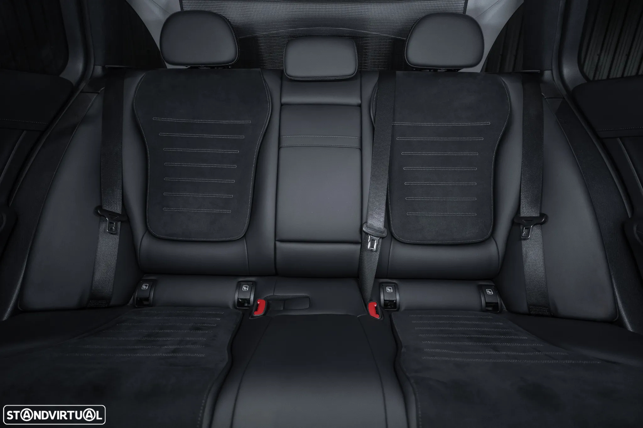 Mercedes-Benz C 300 e AMG Line - 28