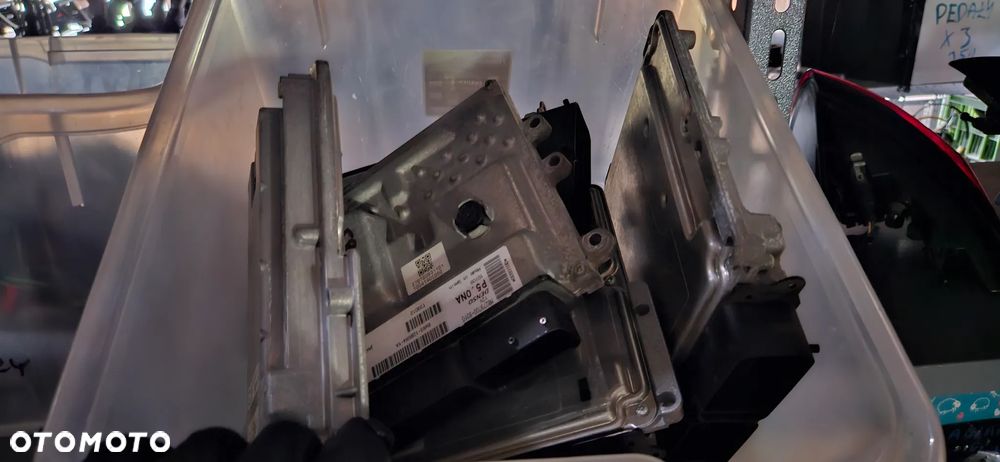 Zderzak przód tył Klapa maska reflektor lampa chłodnice sterowniki moduły rozruszniki kompresory skrzynie silniki zawieszenie HURT sprzedaż hurtowa CAŁE KONTO - 20