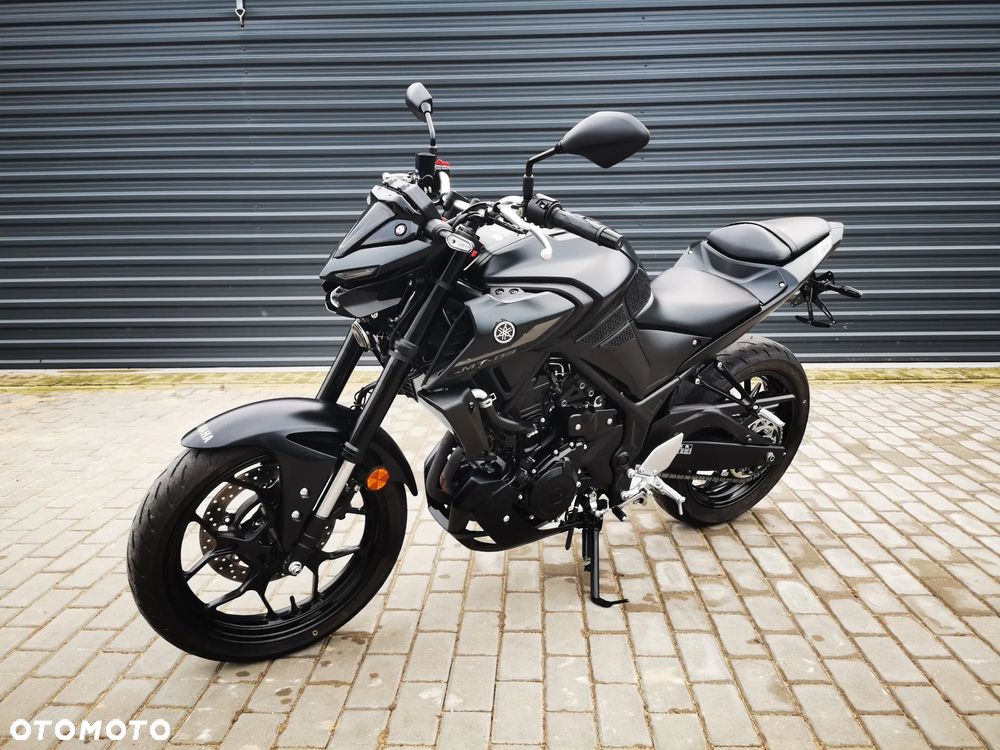 Yamaha MT - 28
