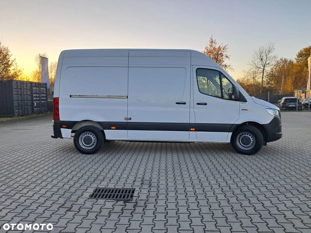 Mercedes-Benz eSprinter - 4
