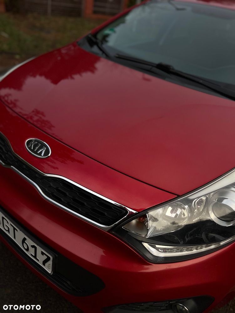 Kia Rio 1.4 CRDI Fifa World Cup Edition - 11