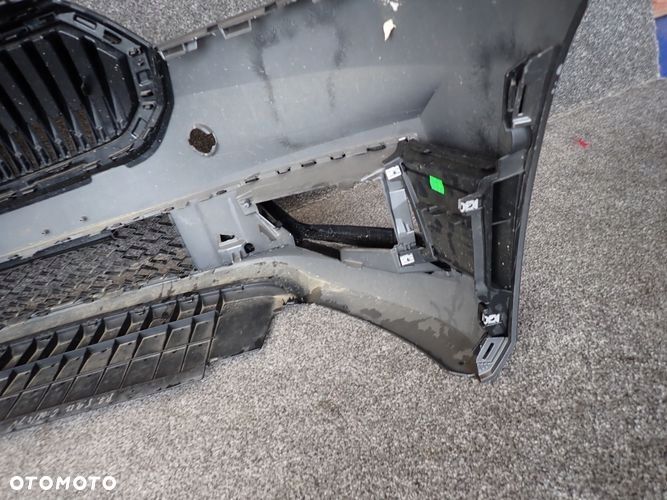 SKODA FABIA IV zderzak przedni przód wloty powietrza - 10