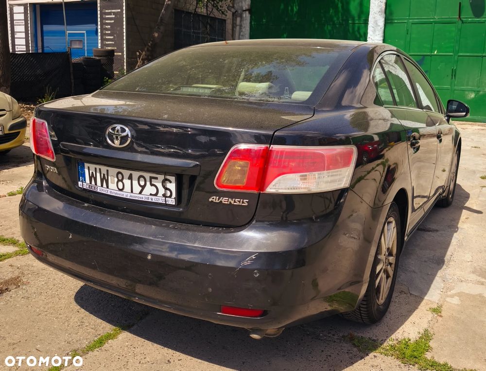 Toyota Avensis - 4