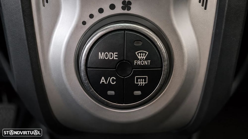 Toyota Yaris 1.0 VVT-i AC - 16