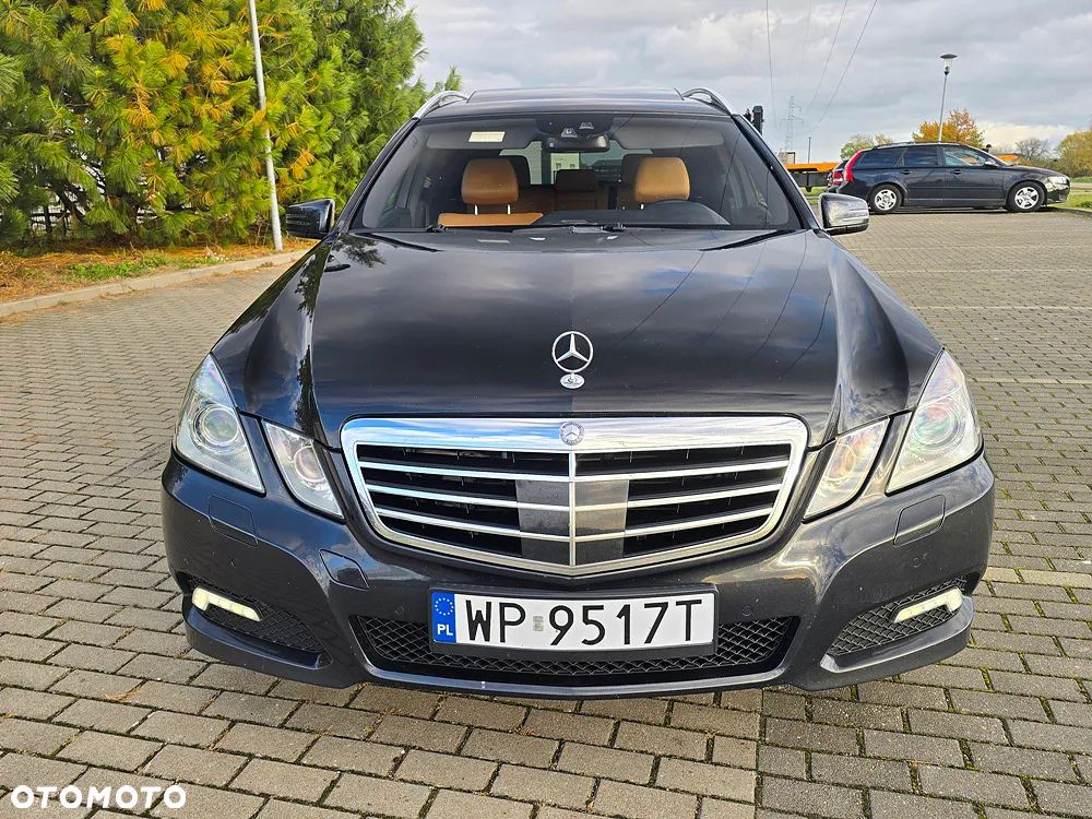 Mercedes-Benz E-Class 2010 photo 5