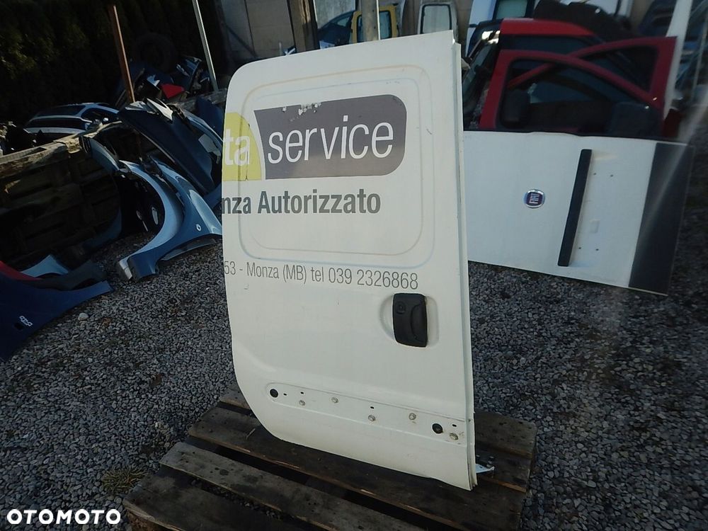 DRZWI PRAWE PRZESUWNE RENAULT KANGOO I - 4