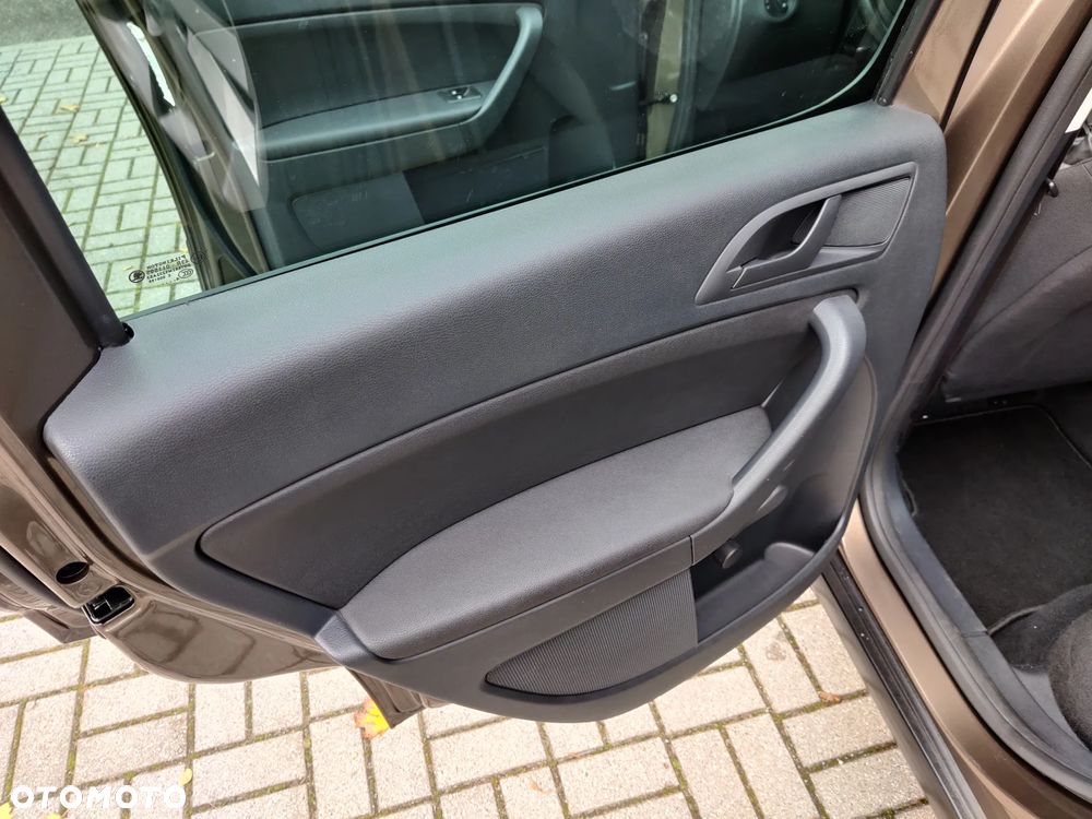 Skoda Yeti 1.4 TSI Ambition PLUS EDITION - 26