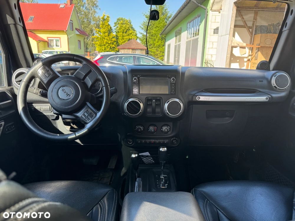 Jeep Wrangler - 8