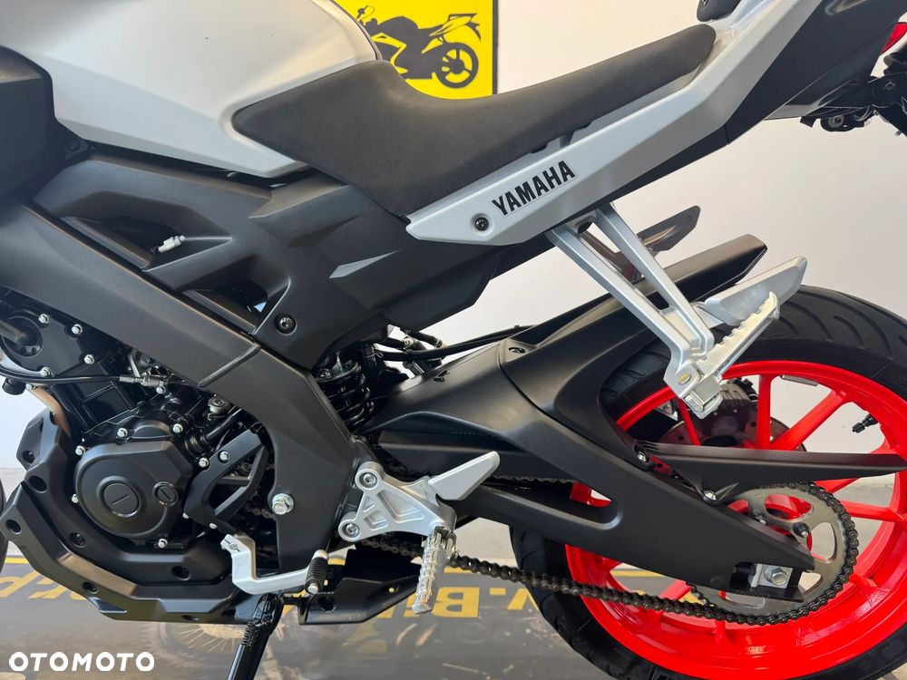 Yamaha MT - 24