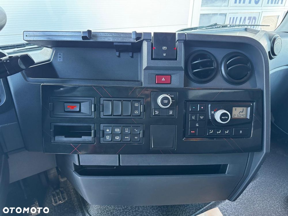 Renault T480 Evo High Cab - 10