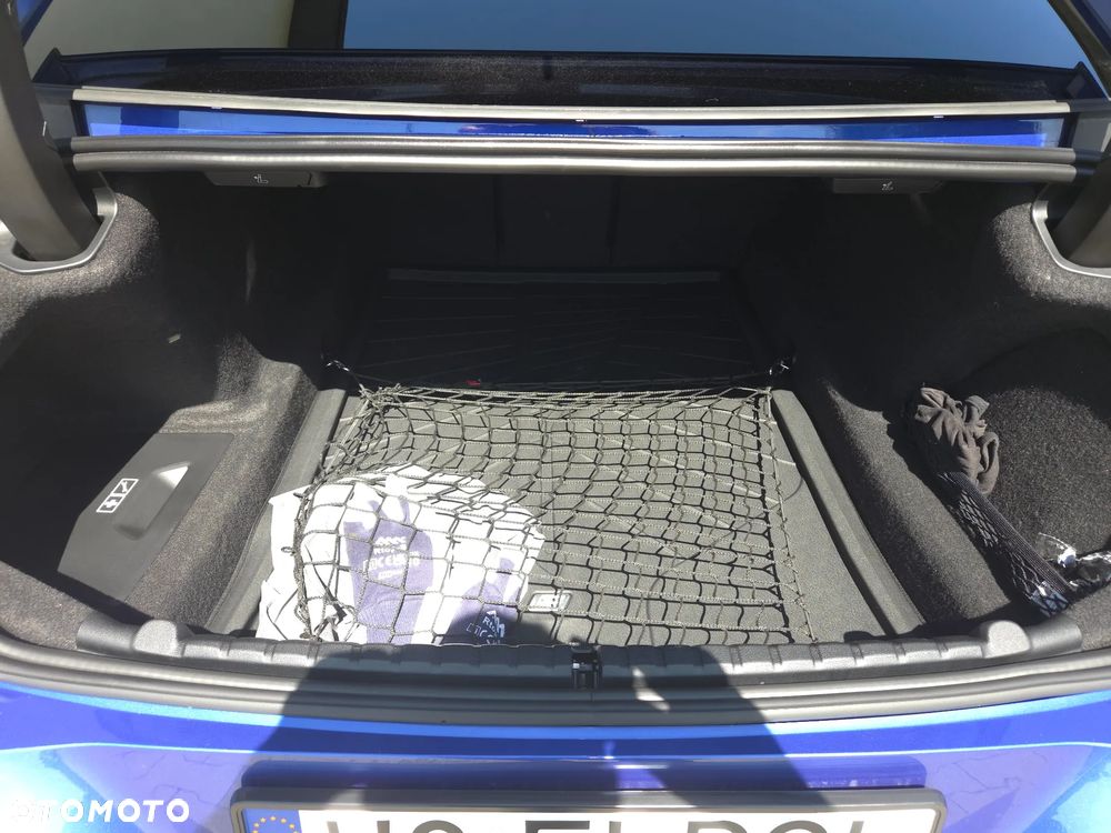 BMW Seria 8 - 24