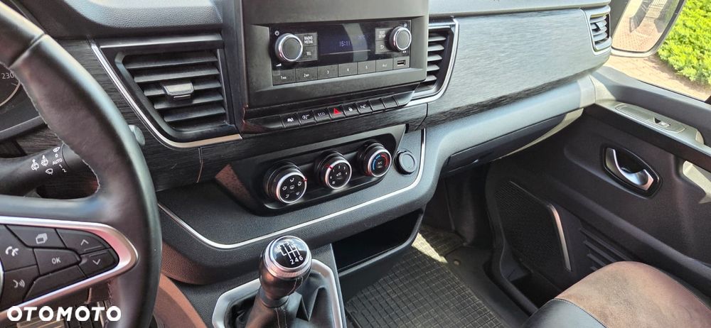Renault Trafic 2.0 dCi Escapade - 11