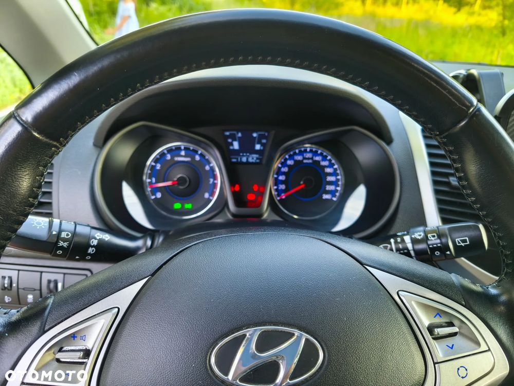 Hyundai ix20 1.4 Comfort - 12