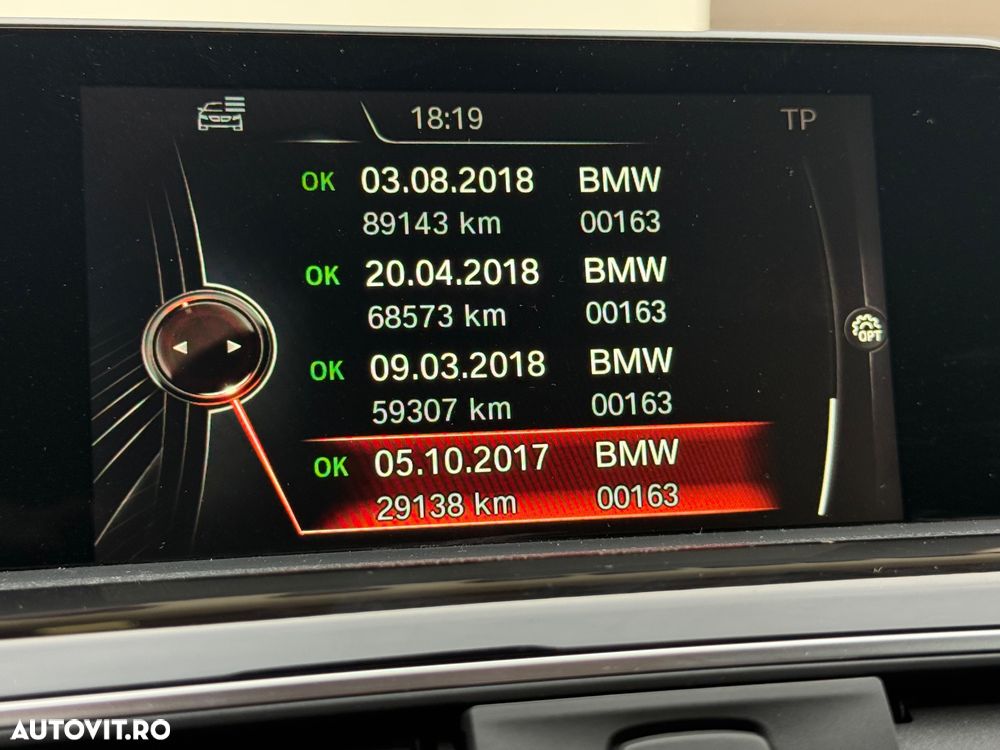 BMW Seria 3 320d Aut. Sport Line - 28