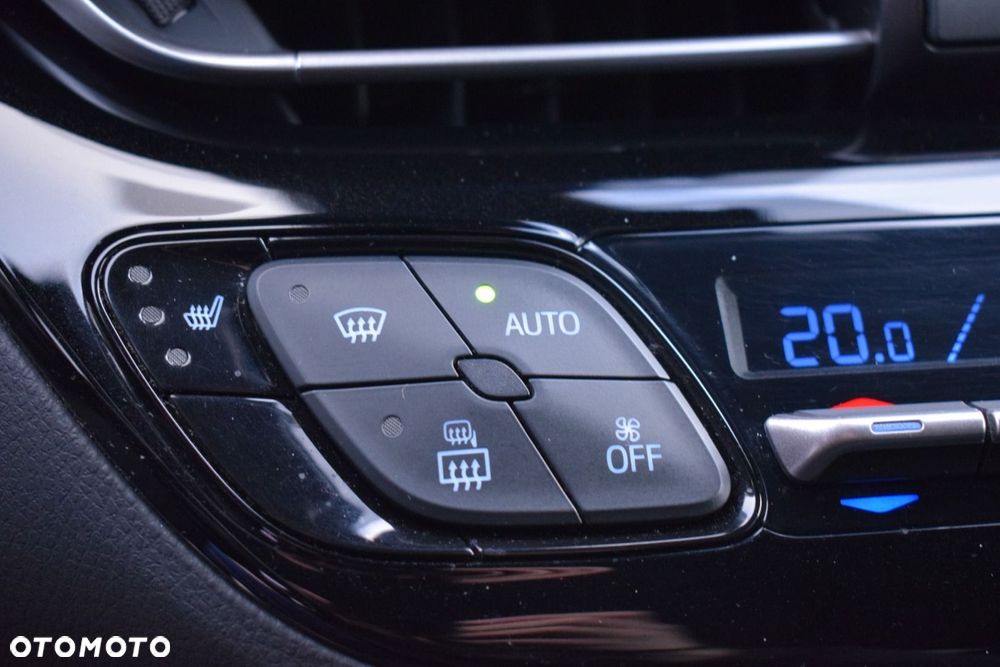 Toyota C-HR 1.8 Hybrid Neon Lime powered by JBL - 14