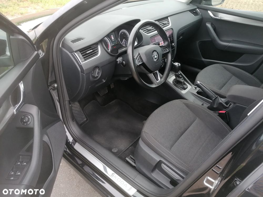 Skoda Octavia 2.0 TDI DSG Edition - 10