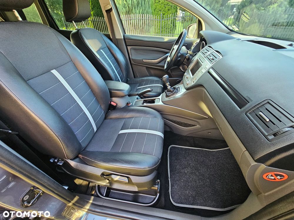 Ford Kuga 2.0 TDCi 2x4 Trend - 11