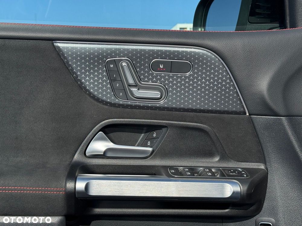 Mercedes-Benz GLB 200 d AMG Line 8G-DCT - 16