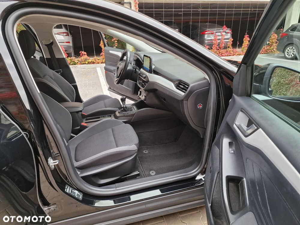 Ford Focus 1.0 EcoBoost Titanium ASS - 11