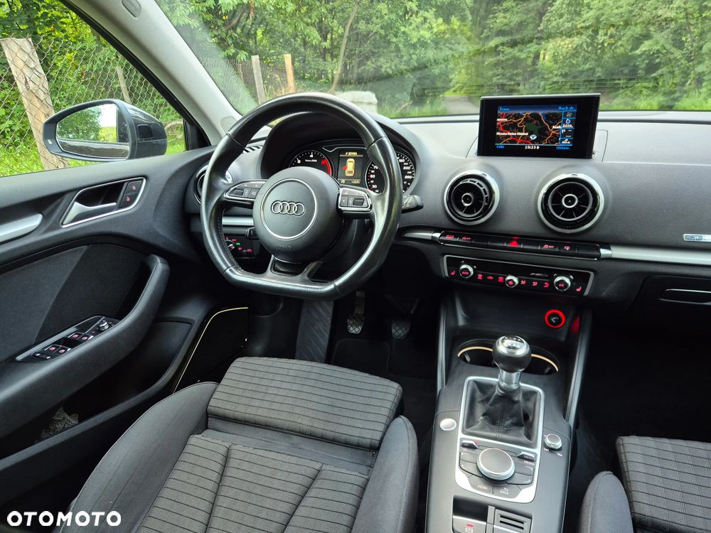 Audi A3 Sportback 2.0 TDI (clean diesel) quattro Ambition - 16