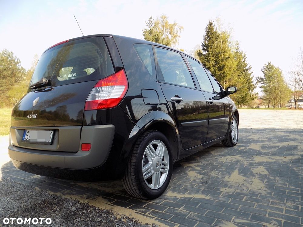 Renault Scenic 1.6 16V Luxe Privilege - 12