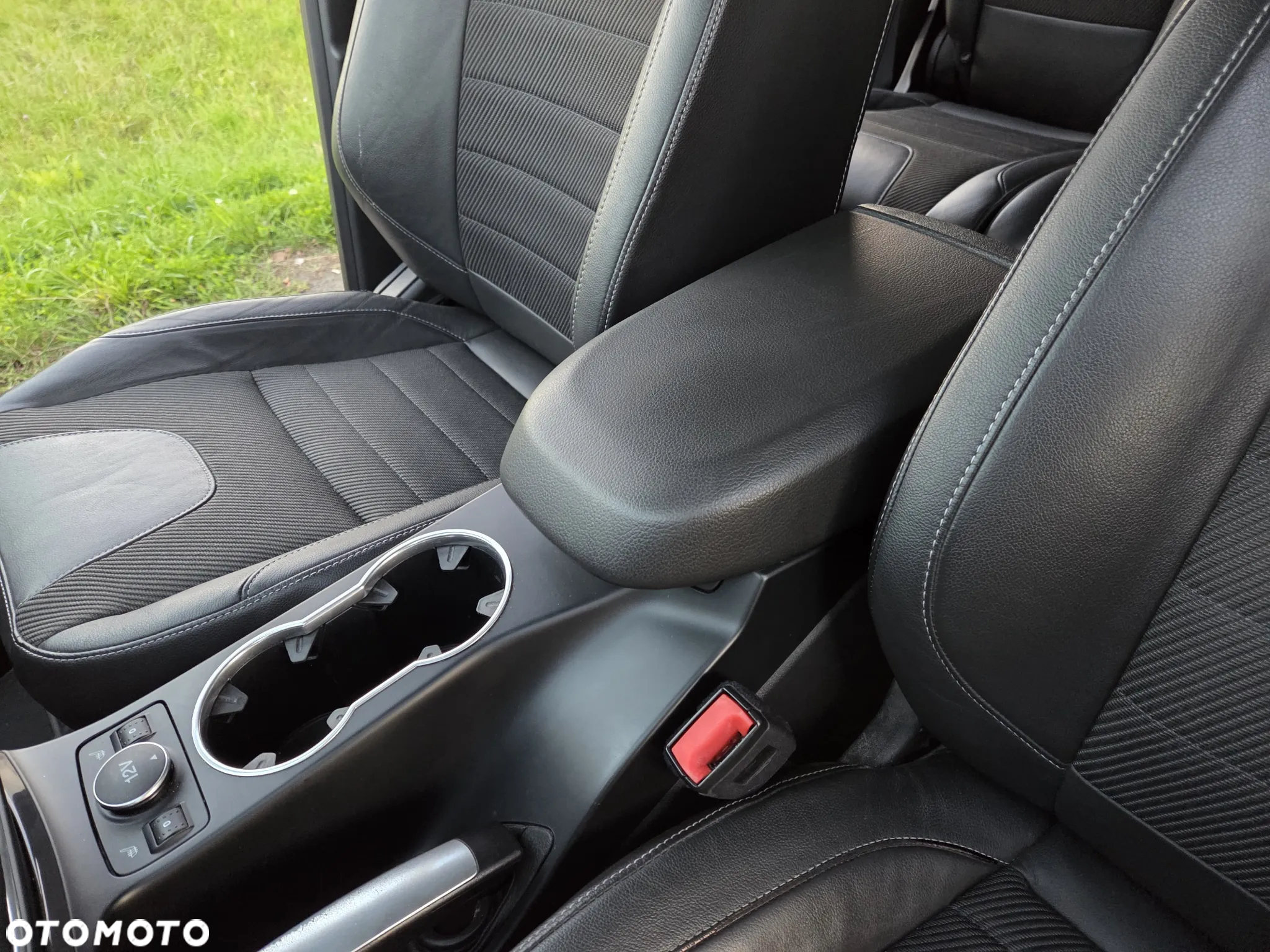 Ford Kuga 2.0 TDCi 2x4 Titanium - 15