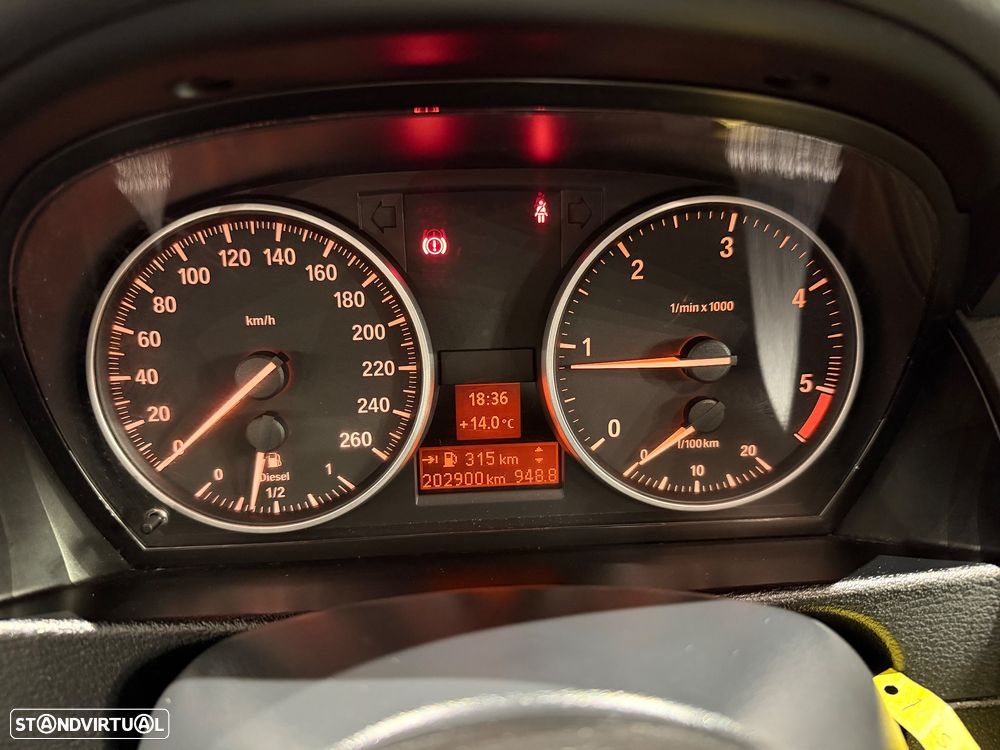 BMW X1 18 d sDrive Line Sport - 36