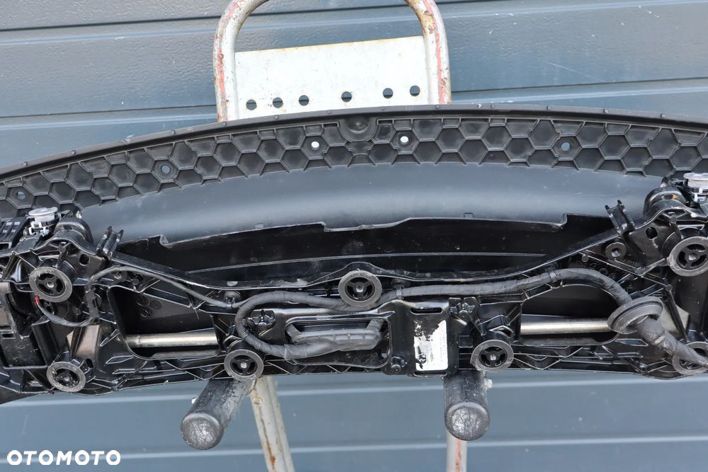 SPOILER SPOJLER MECHANIZM KLAPY BAGAŻNIKA PORSCHE PANAMERA 971 971827677C 971974224E 971827934 2016 - 10