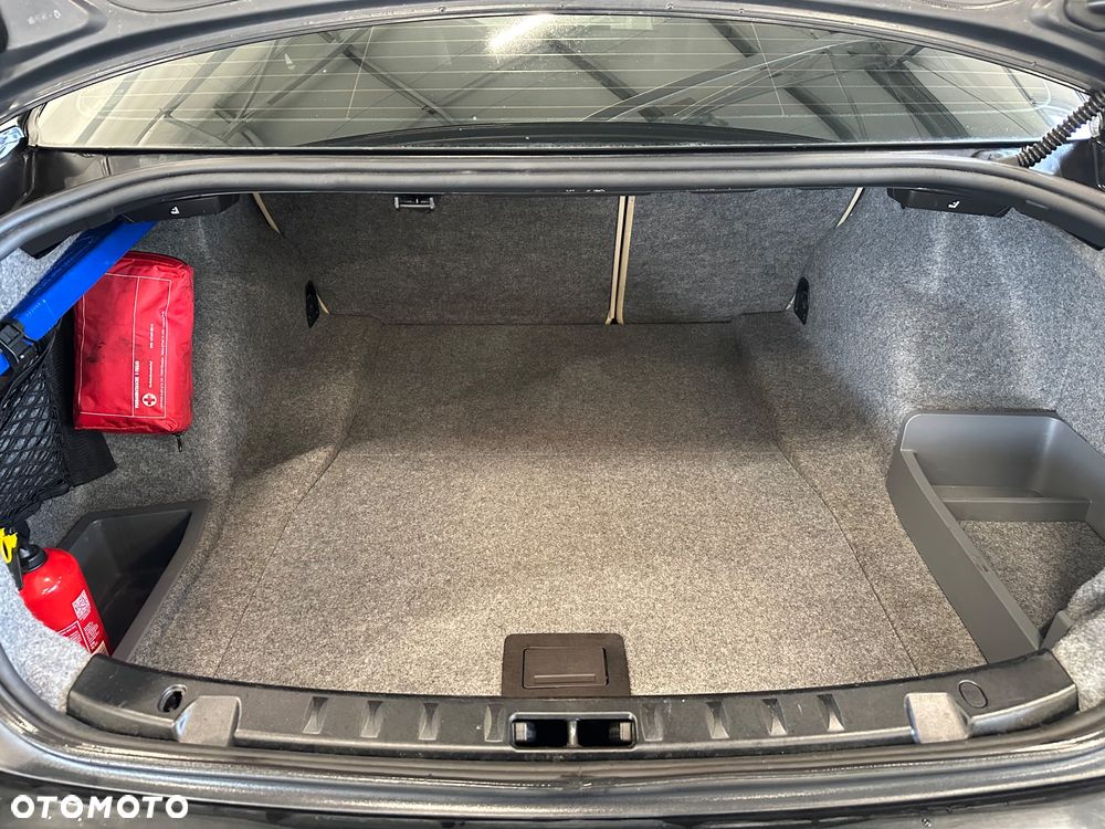 BMW Seria 3 320d DPF - 14