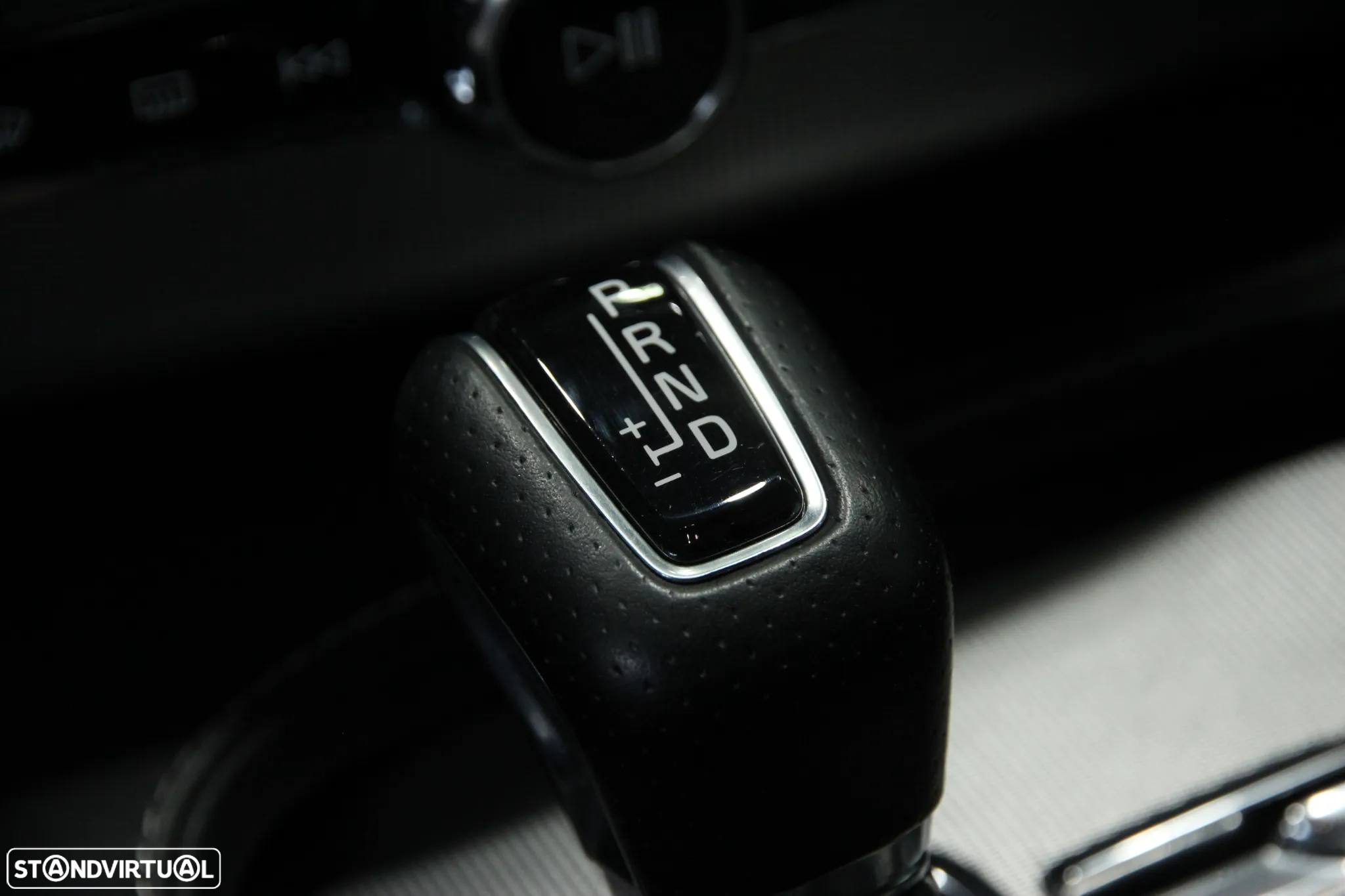Volvo XC 90 2.0 D4 R-Design - 16