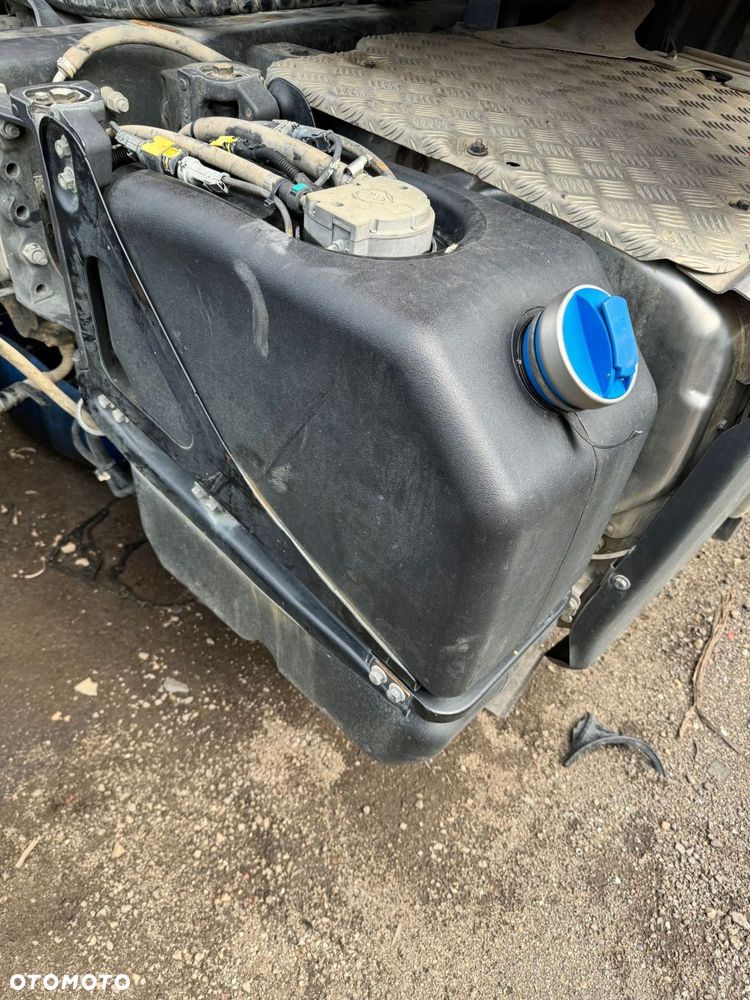 zbiornik adblue scania r 2244836 - 1