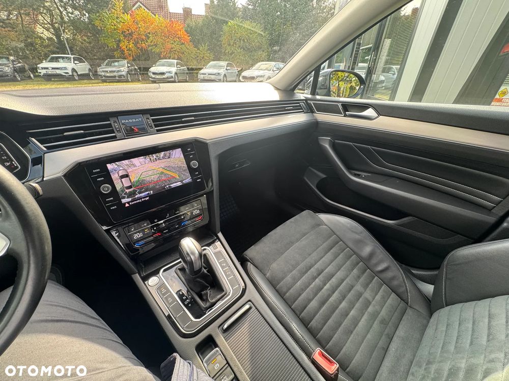 Volkswagen Passat 2.0 TSI Elegance DSG - 22