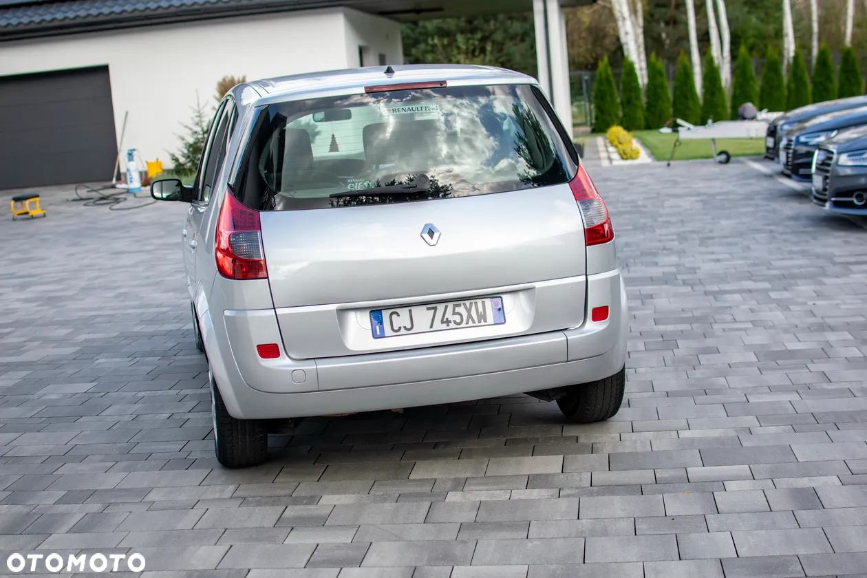 Renault Scenic - 18