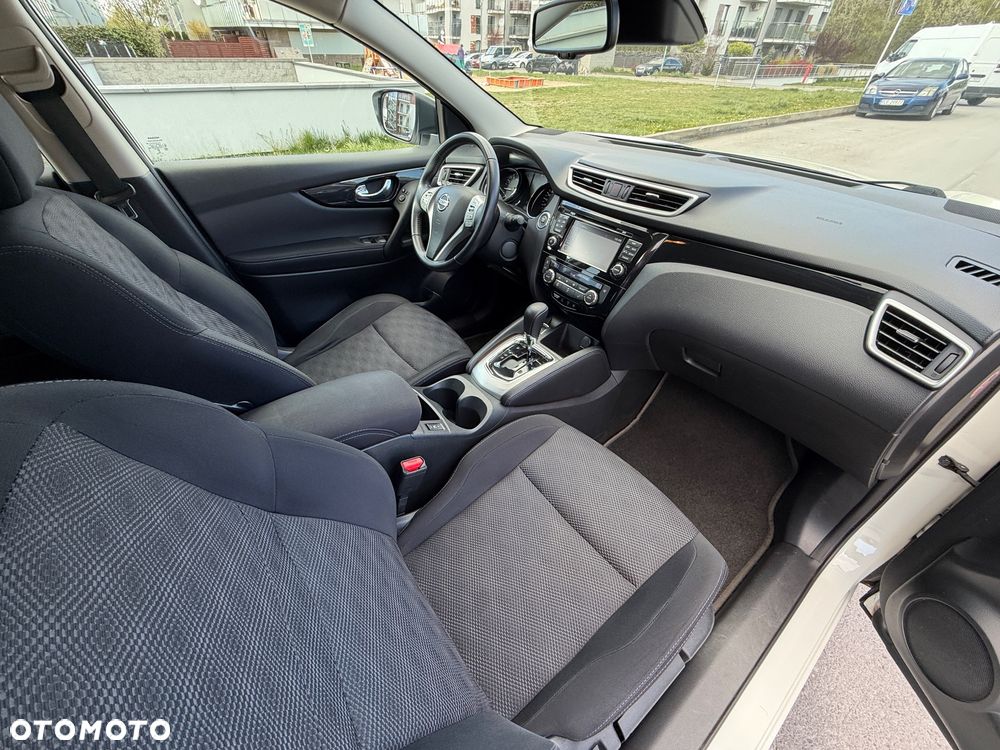 Nissan Qashqai 1.2 DIG-T Xtronic N-Connecta - 12
