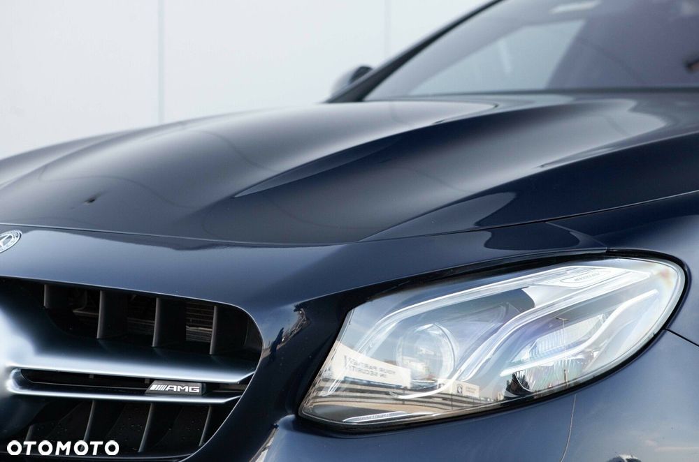 Mercedes-Benz Klasa E - 12