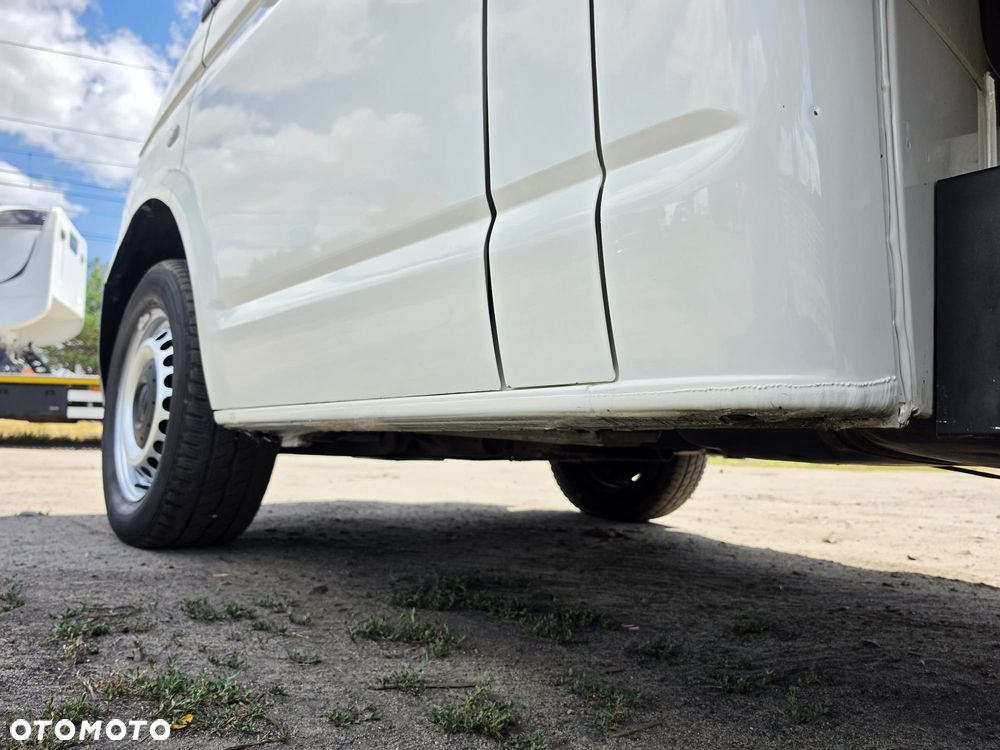 Volkswagen TRANSPORTER T5 - 17