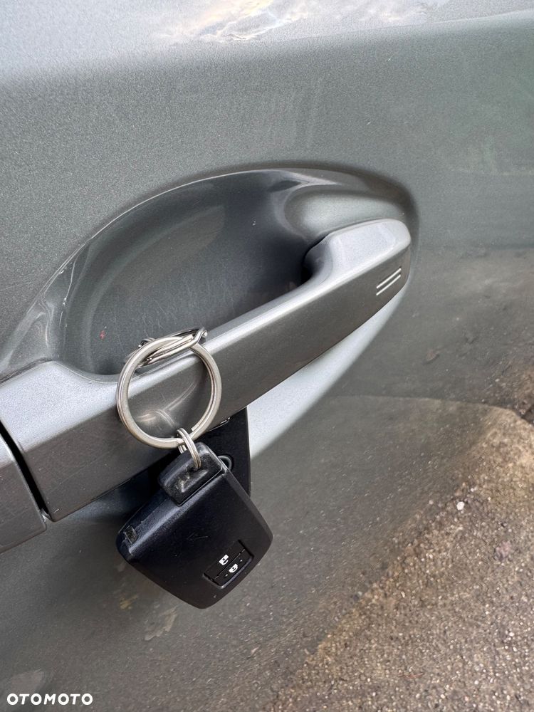 Toyota Auris 1.8 Executive - 26