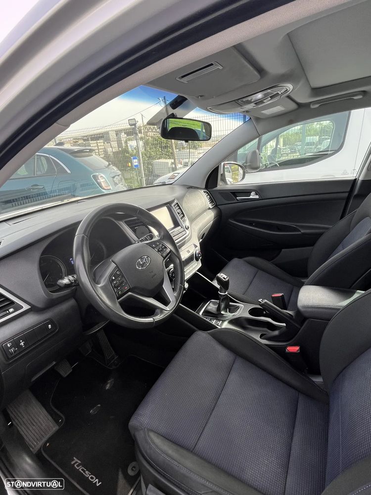 Hyundai Tucson 1.7 CRDi Executive - 3