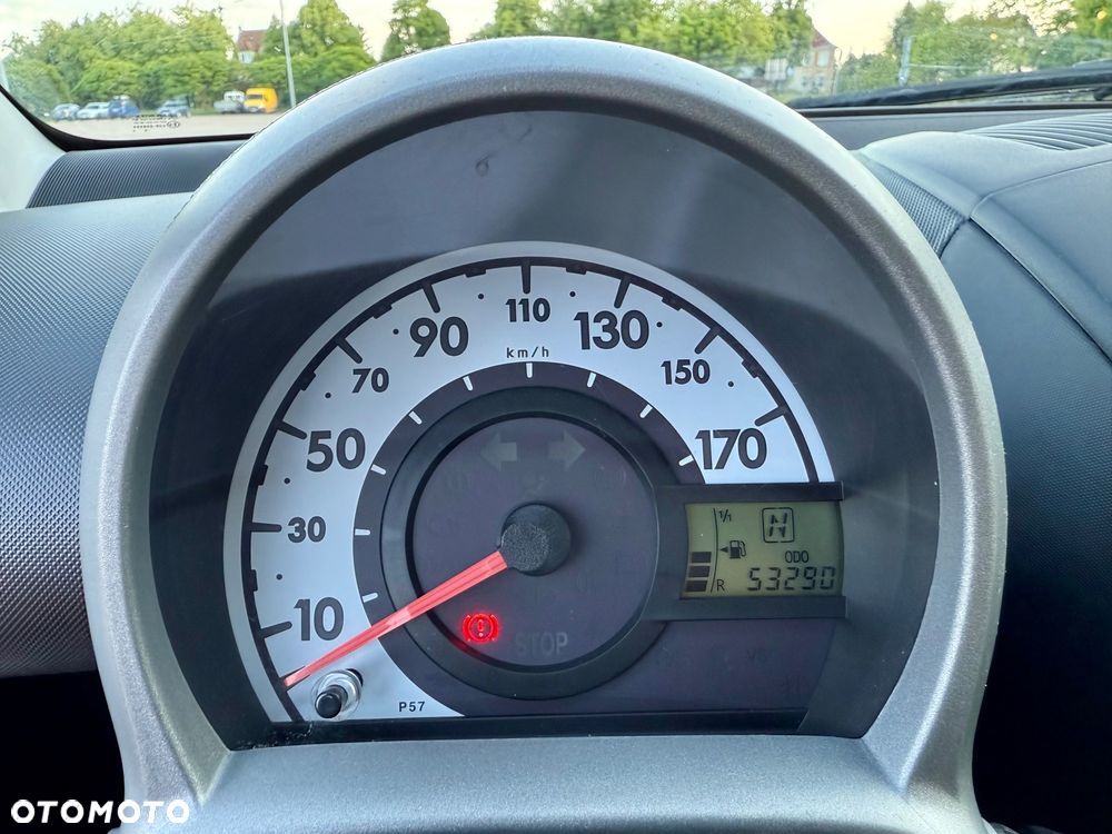 Toyota Aygo 1.0 VVT-i Sol EU5 MM - 28