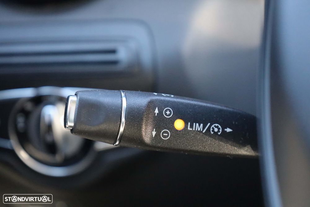 Mercedes-Benz C 180 BlueTEC Avantgarde Aut. - 24