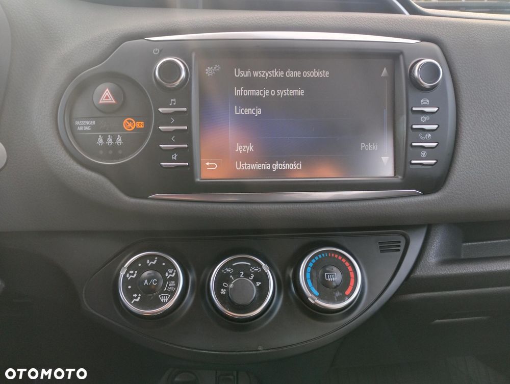 Toyota Yaris - 30