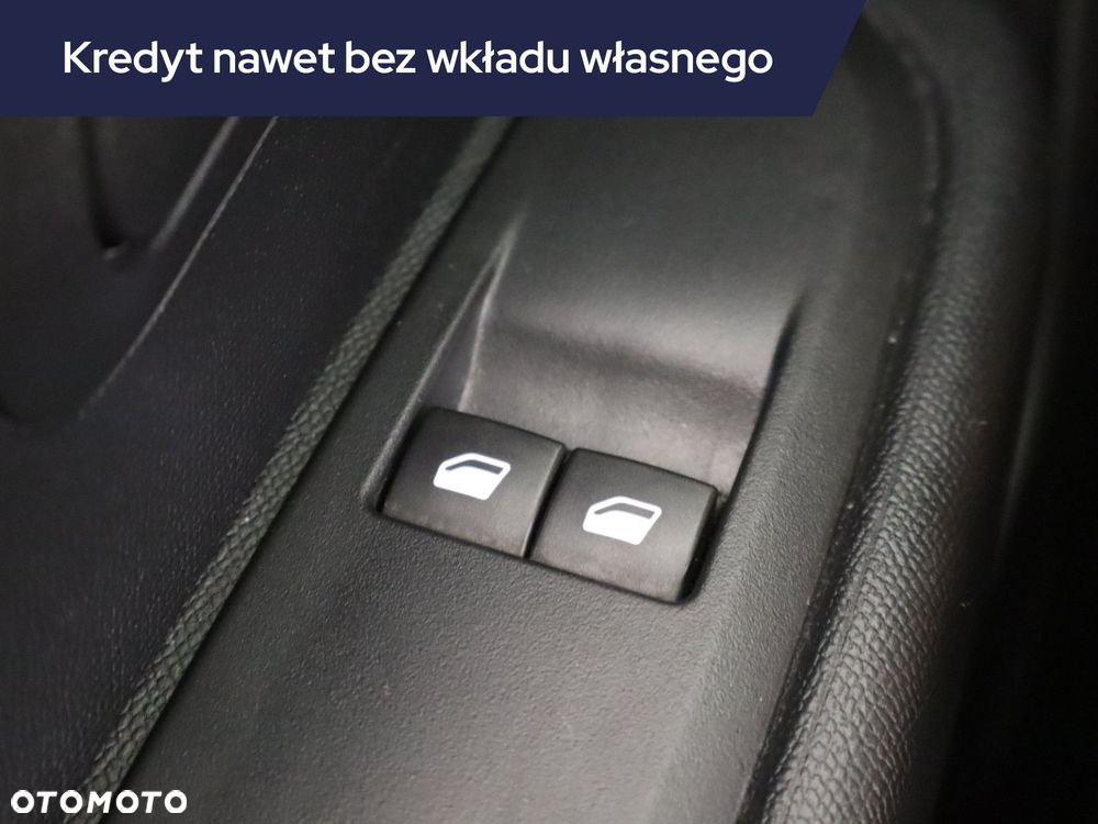 Peugeot 208 - 19