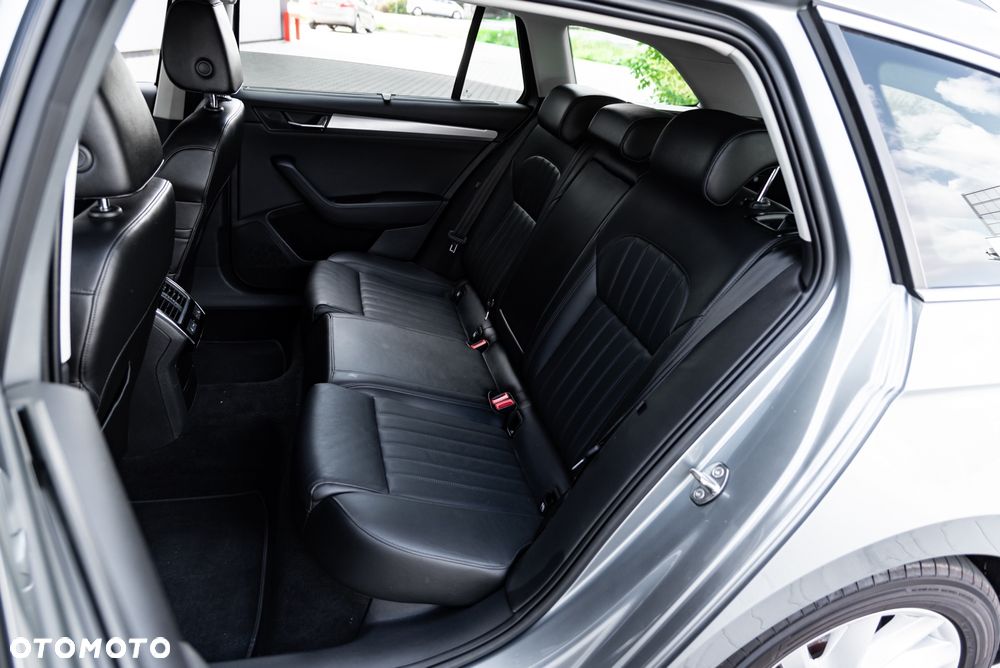 Skoda Superb 2.0 TDI 4x4 L&K DSG - 23