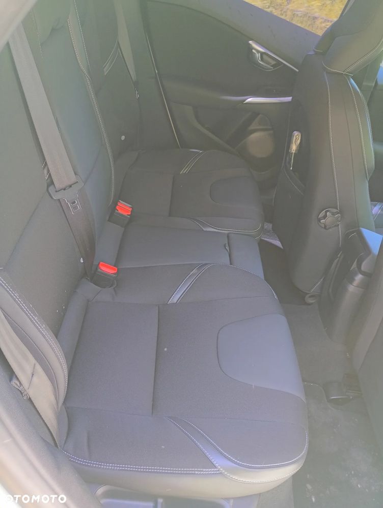 Volvo V40 - 8