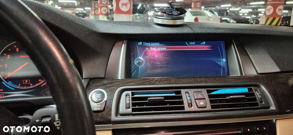 BMW Seria 5 528i xDrive Sport-Aut Modern Line - 11