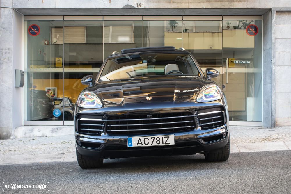 Porsche Cayenne E-Hybrid - 2