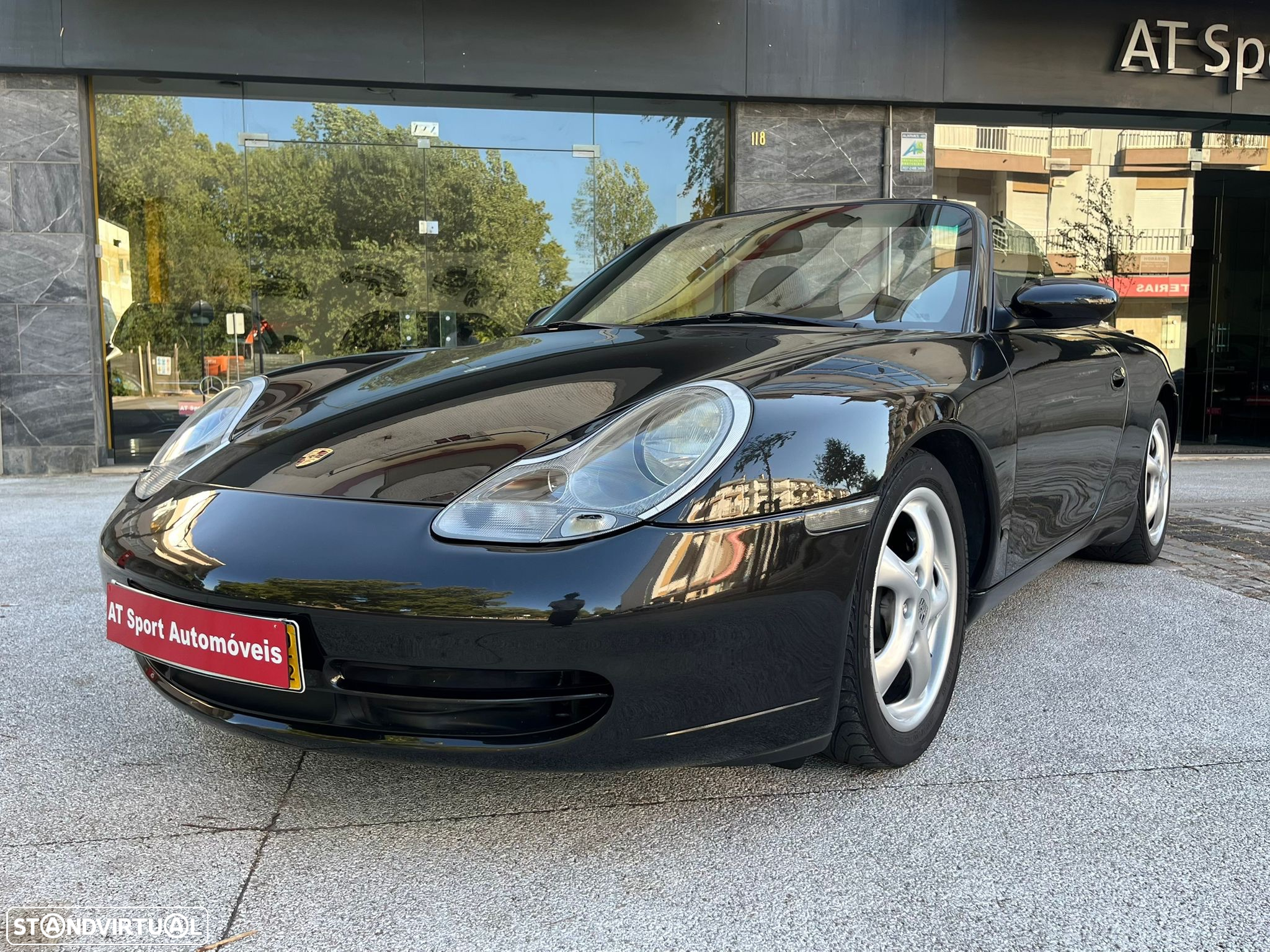 Porsche 911 (996) Carrera Cabrio - 10